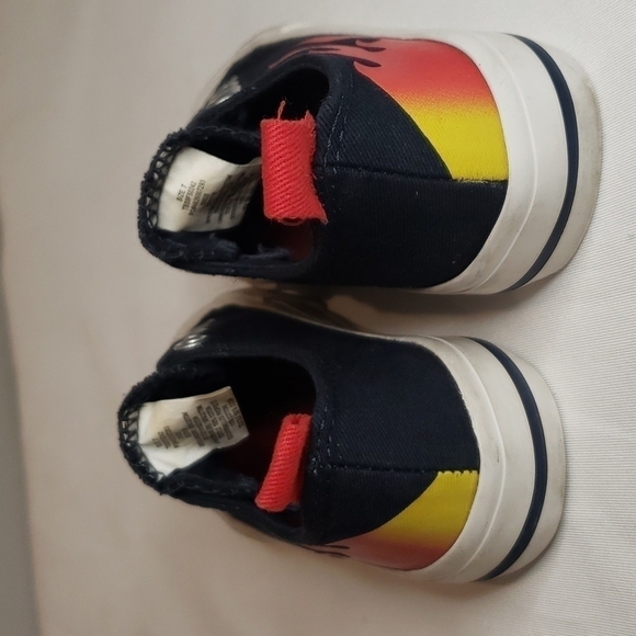 5/$30 JOE FRESH Flame Laceless Canvas Sneakers Elastic Slip On - Picture 5 of 6